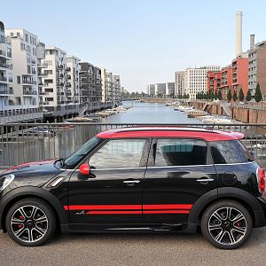 MINI-JCW-Countryman_029