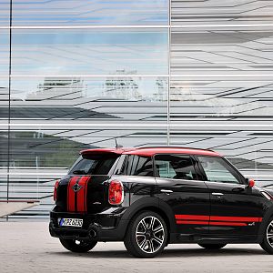 MINI-JCW-Countryman_034