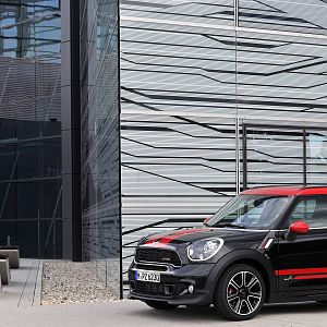 MINI-JCW-Countryman_041
