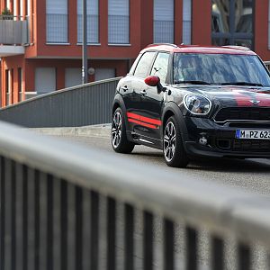 MINI-JCW-Countryman_044
