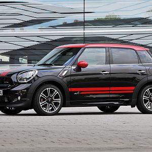MINI-JCW-Countryman_048
