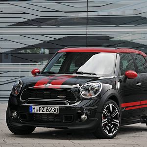 MINI-JCW-Countryman_059