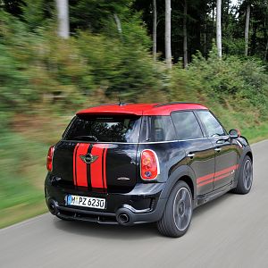 MINI-JCW-Countryman_064