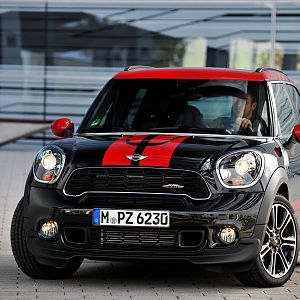 MINI-JCW-Countryman_066