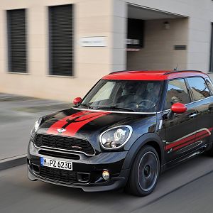 MINI-JCW-Countryman_067