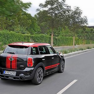 MINI-JCW-Countryman_069