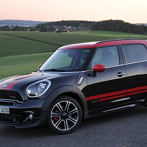MINI-JCW-Countryman_077