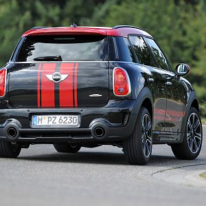 MINI-JCW-Countryman_081