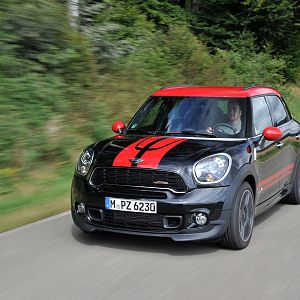 MINI-JCW-Countryman_084