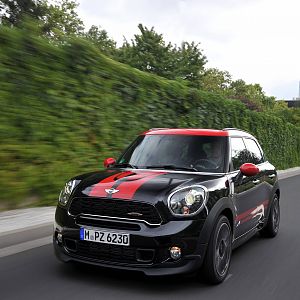 MINI-JCW-Countryman_085