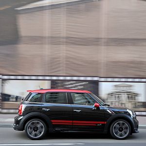 MINI-JCW-Countryman_112