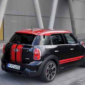 MINI-JCW-Countryman_126