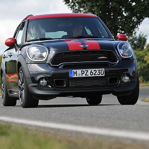 MINI-JCW-Countryman_127