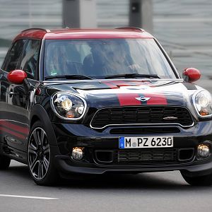 MINI-JCW-Countryman_145