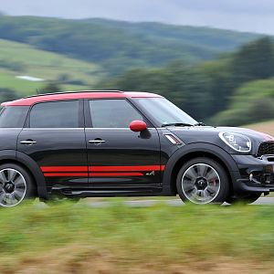 MINI-JCW-Countryman_154