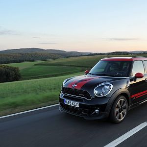 MINI-JCW-Countryman_165