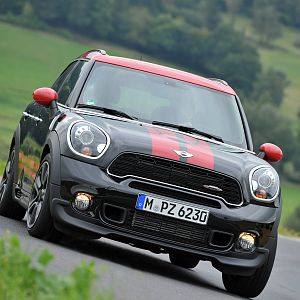 MINI-JCW-Countryman_170