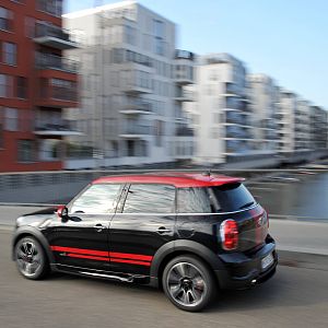 MINI-JCW-Countryman_173