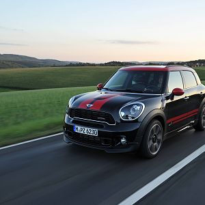 MINI-JCW-Countryman_175