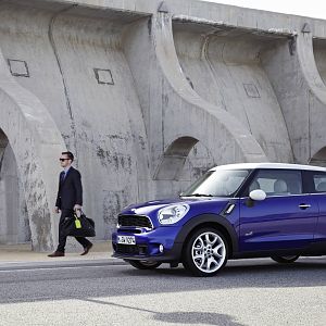 MINI-2013-Paceman_068