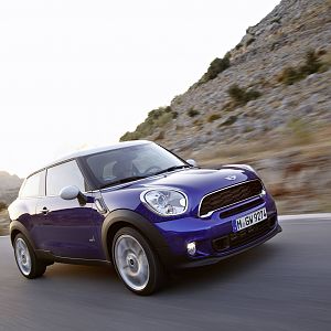 MINI-2013-Paceman_090