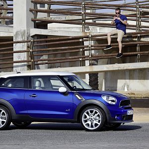 MINI-2013-Paceman_091