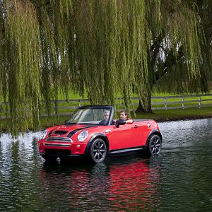 Sea-Worthy-MINI-Convertible_001