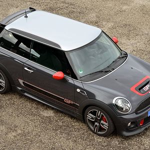 2013-MINI-GP-John-Cooper-Works-JCW_002