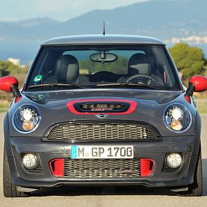 2013-MINI-GP-John-Cooper-Works-JCW_008