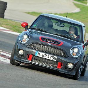 2013-MINI-GP-John-Cooper-Works-JCW_015