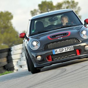 2013-MINI-GP-John-Cooper-Works-JCW_024