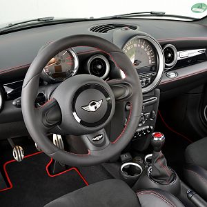 2013-MINI-GP-John-Cooper-Works-JCW_037