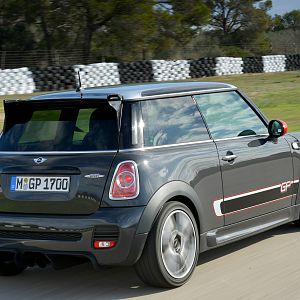 2013-MINI-GP-John-Cooper-Works-JCW_044