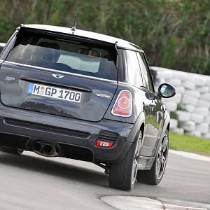 2013-MINI-GP-John-Cooper-Works-JCW_048
