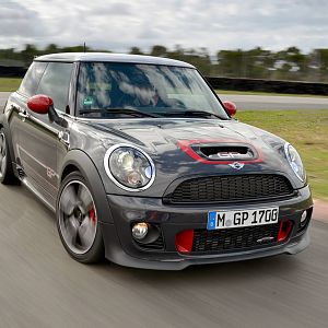2013-MINI-GP-John-Cooper-Works-JCW_050