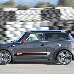 2013-MINI-GP-John-Cooper-Works-JCW_064