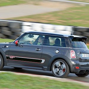 2013-MINI-GP-John-Cooper-Works-JCW_070