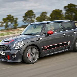 2013-MINI-GP-John-Cooper-Works-JCW_071