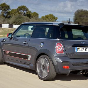 2013-MINI-GP-John-Cooper-Works-JCW_072