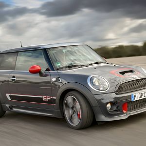 2013-MINI-GP-John-Cooper-Works-JCW_074