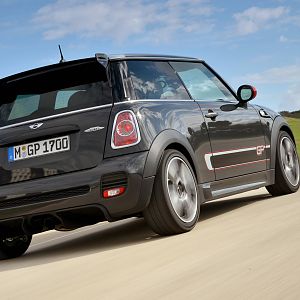 2013-MINI-GP-John-Cooper-Works-JCW_081