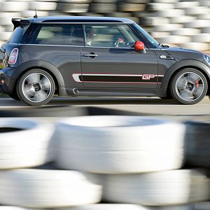 2013-MINI-GP-John-Cooper-Works-JCW_085