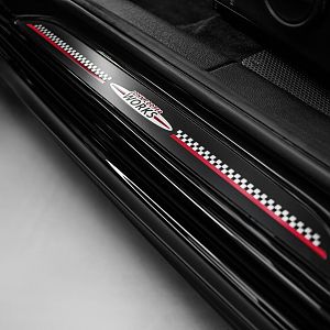 2013-MINI-Paceman-John-Cooper-Works-JCW_011