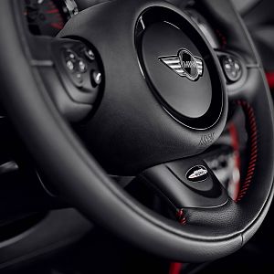 2013-MINI-Paceman-John-Cooper-Works-JCW_022