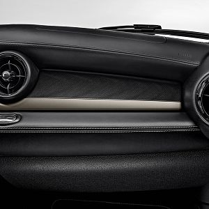 2013_MINI_Clubman_Bond_St_004