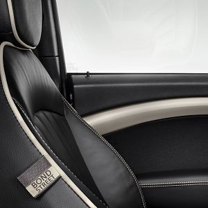 2013_MINI_Clubman_Bond_St_011