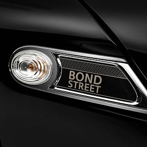 2013_MINI_Clubman_Bond_St_016