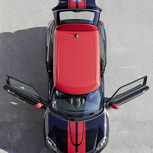 2013_MINI_John_Cooper_Works_Paceman_004