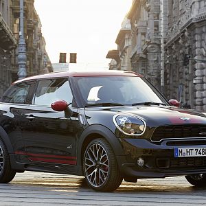 2013_MINI_John_Cooper_Works_Paceman_041