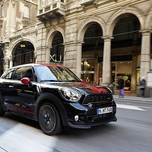 2013_MINI_John_Cooper_Works_Paceman_047